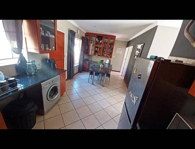 2 BEDROOM TOWNHOUSE FOR SALE IN ANNLIN